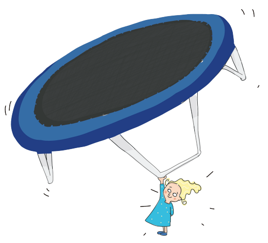 Ellie er sterk og løfter en trampoline